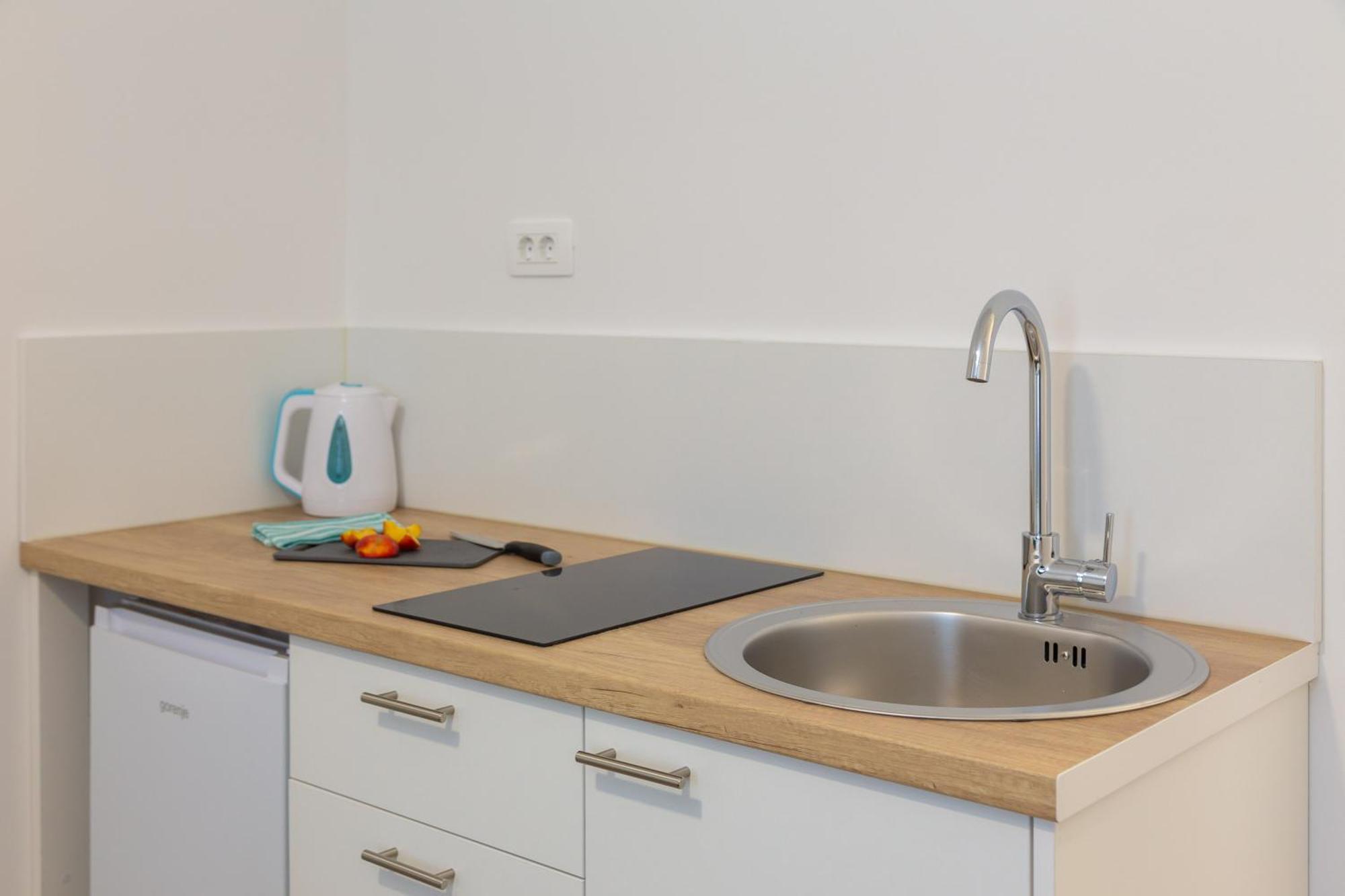 Beachfront Apartments Providenca With Free Parking Makarska Oda fotoğraf