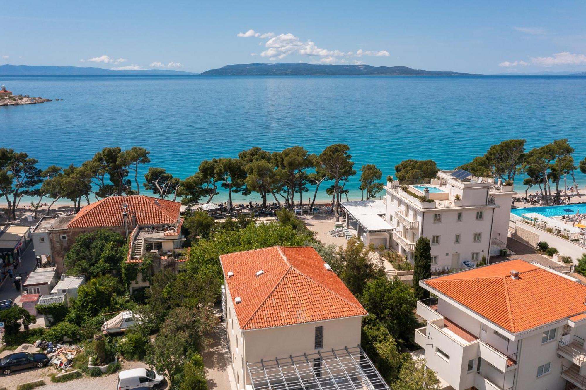 Beachfront Apartments Providenca With Free Parking Makarska Dış mekan fotoğraf
