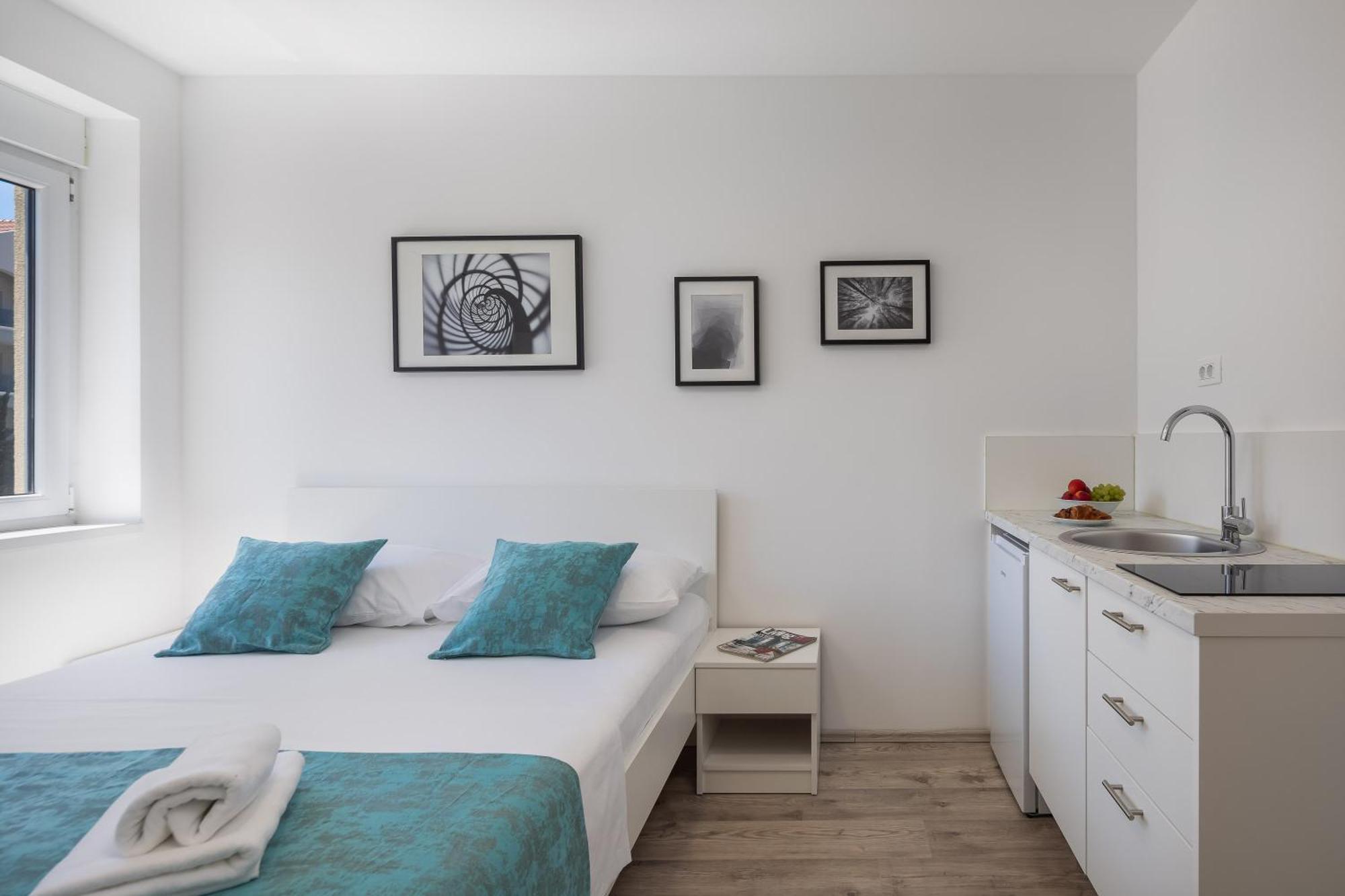 Beachfront Apartments Providenca With Free Parking Makarska Dış mekan fotoğraf