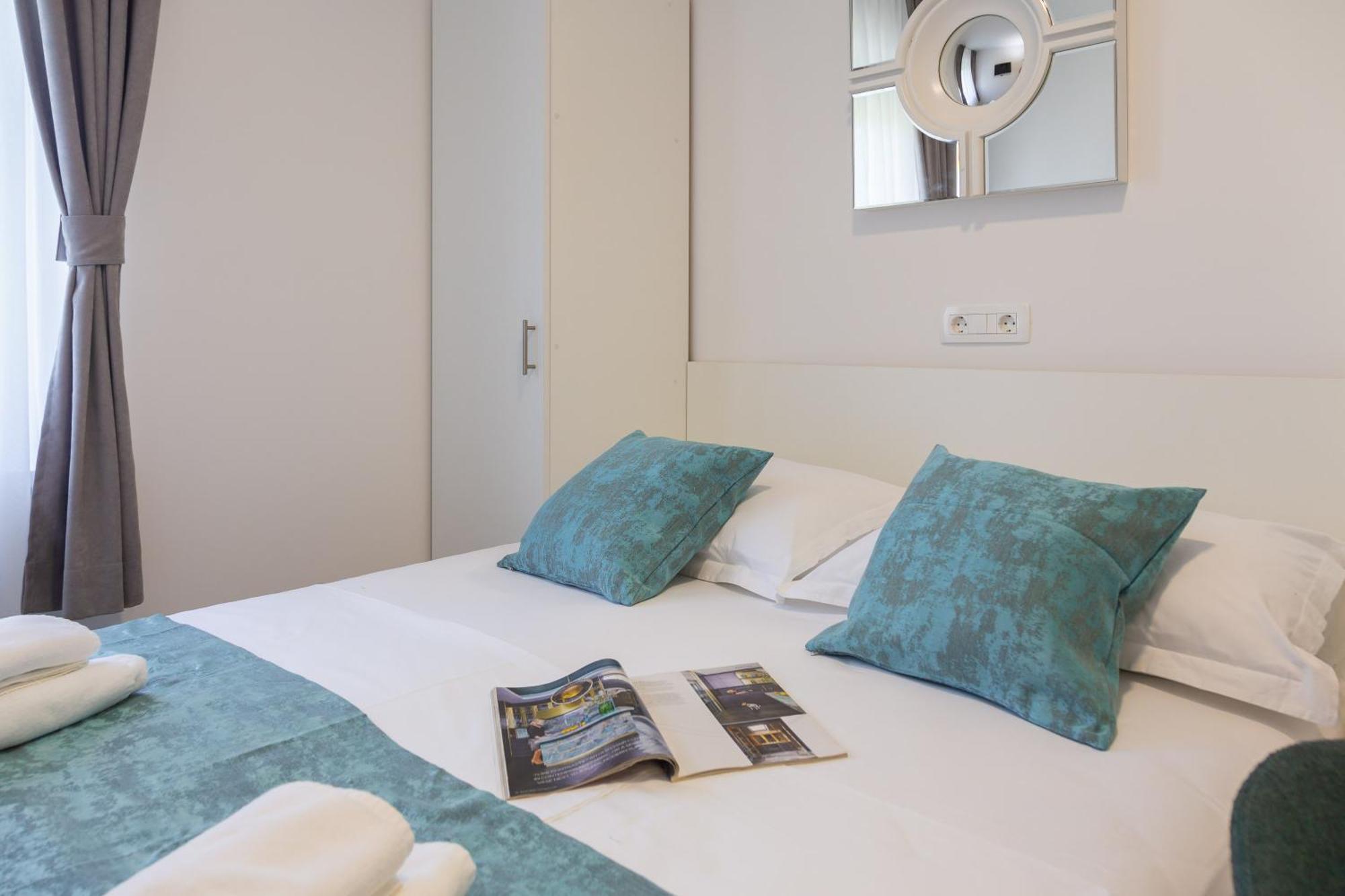 Beachfront Apartments Providenca With Free Parking Makarska Oda fotoğraf