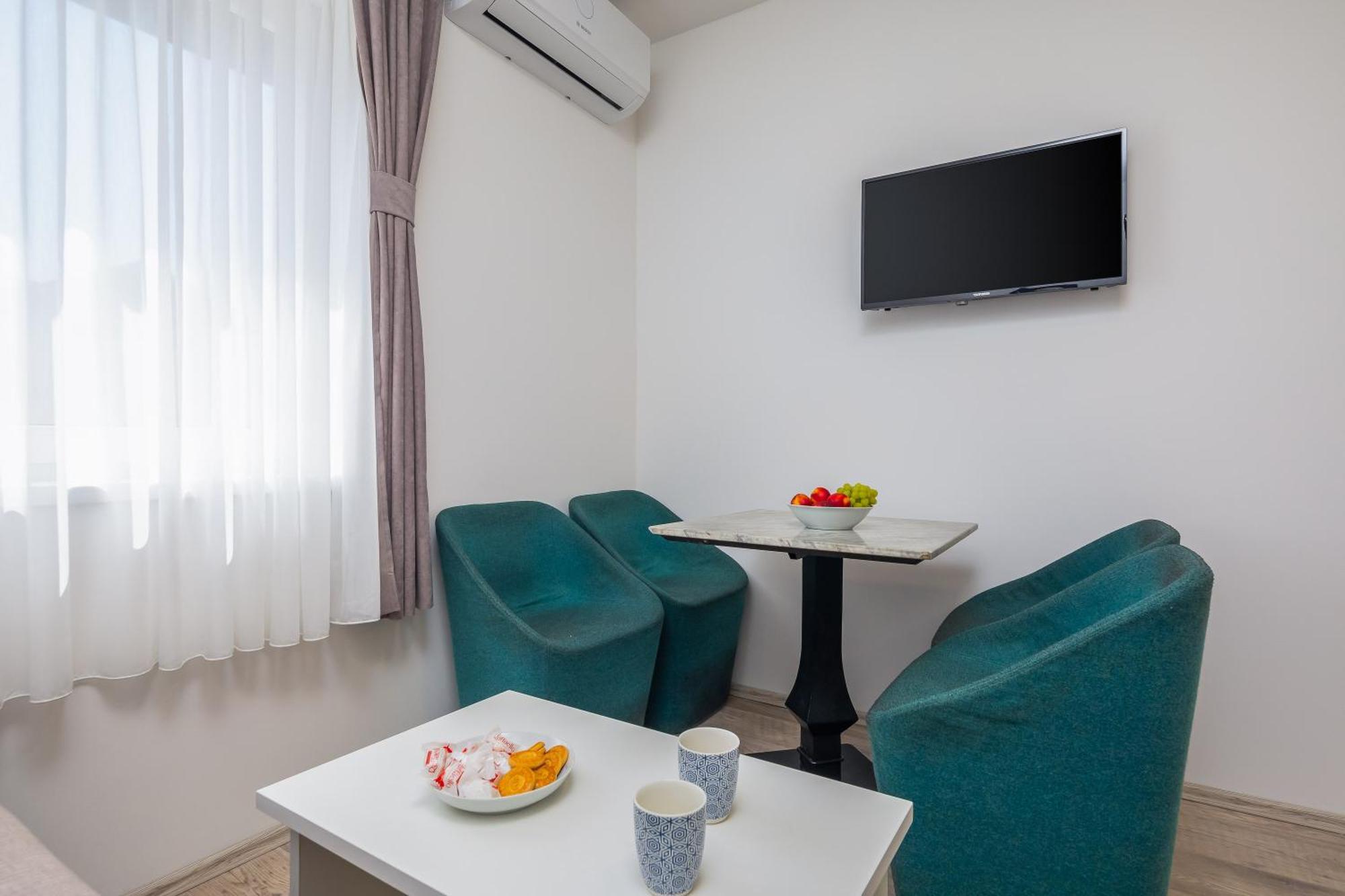 Beachfront Apartments Providenca With Free Parking Makarska Dış mekan fotoğraf