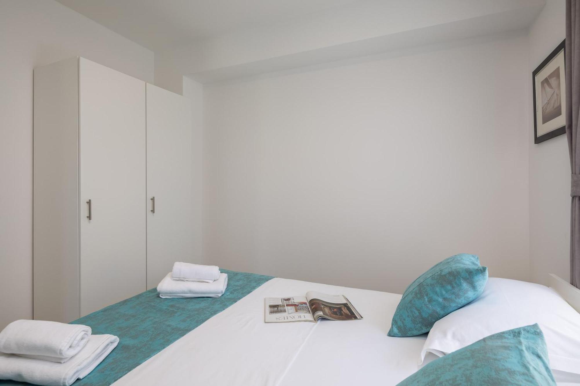 Beachfront Apartments Providenca With Free Parking Makarska Oda fotoğraf