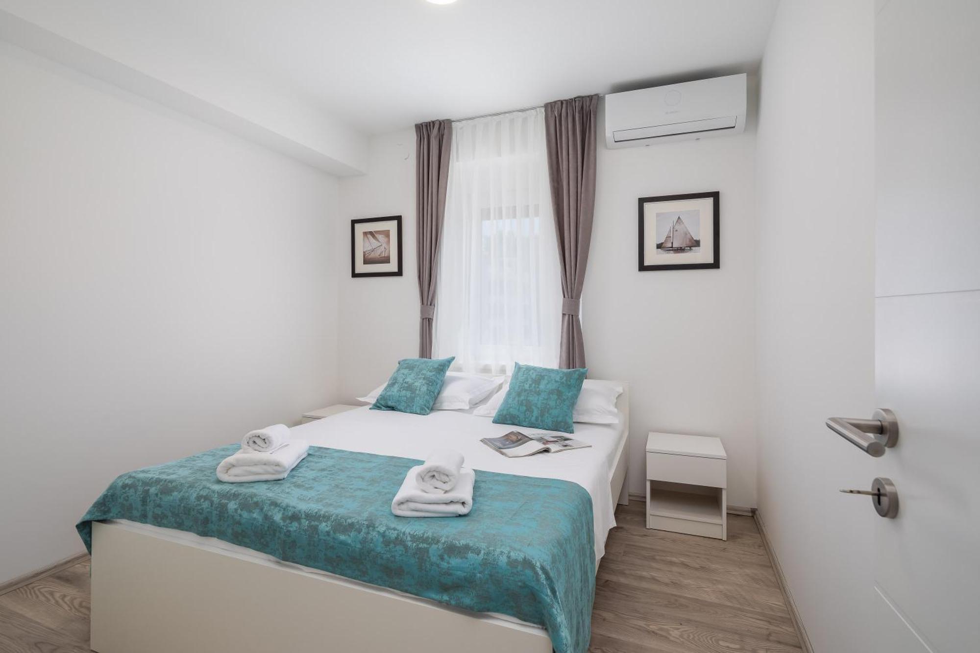 Beachfront Apartments Providenca With Free Parking Makarska Dış mekan fotoğraf