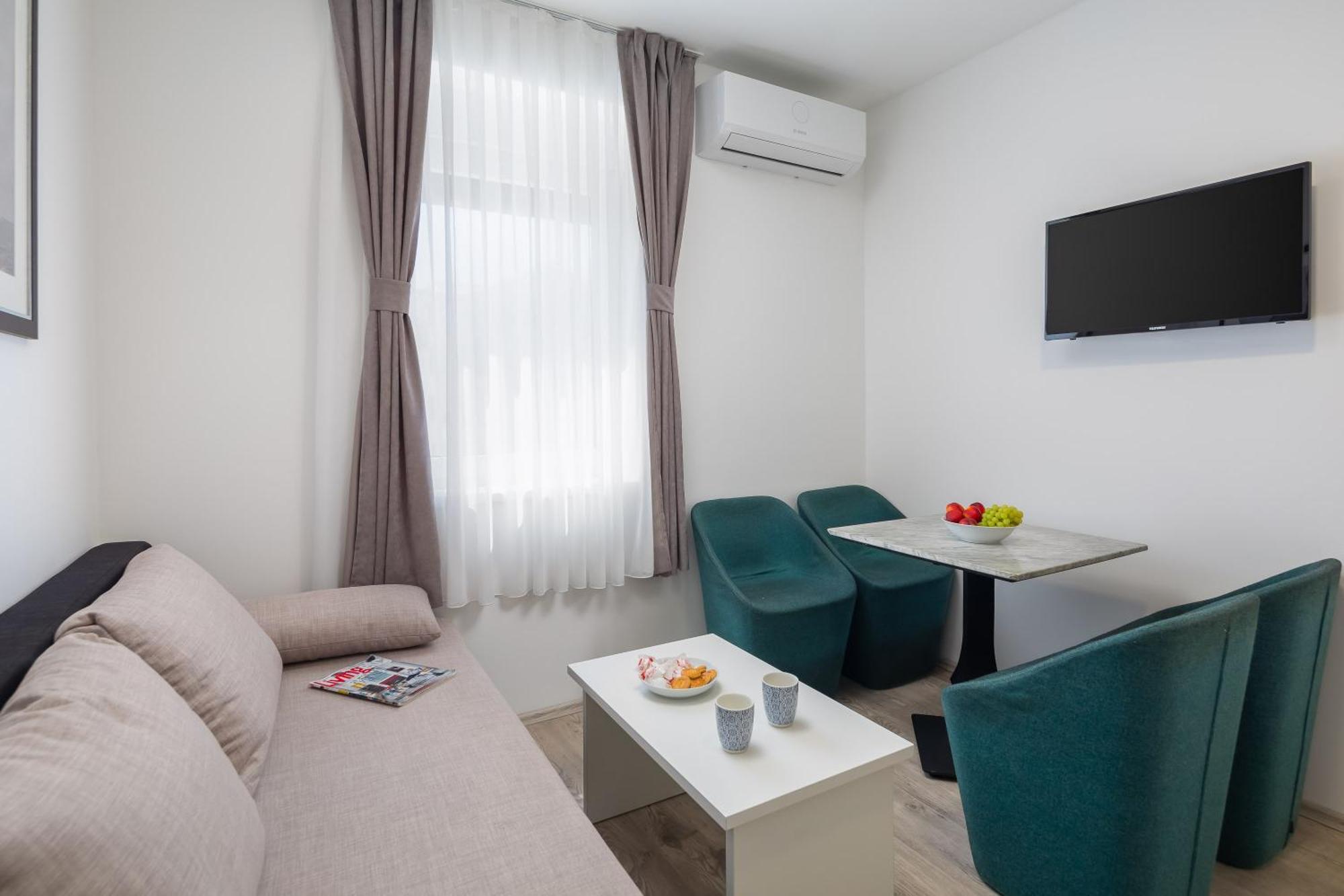 Beachfront Apartments Providenca With Free Parking Makarska Dış mekan fotoğraf