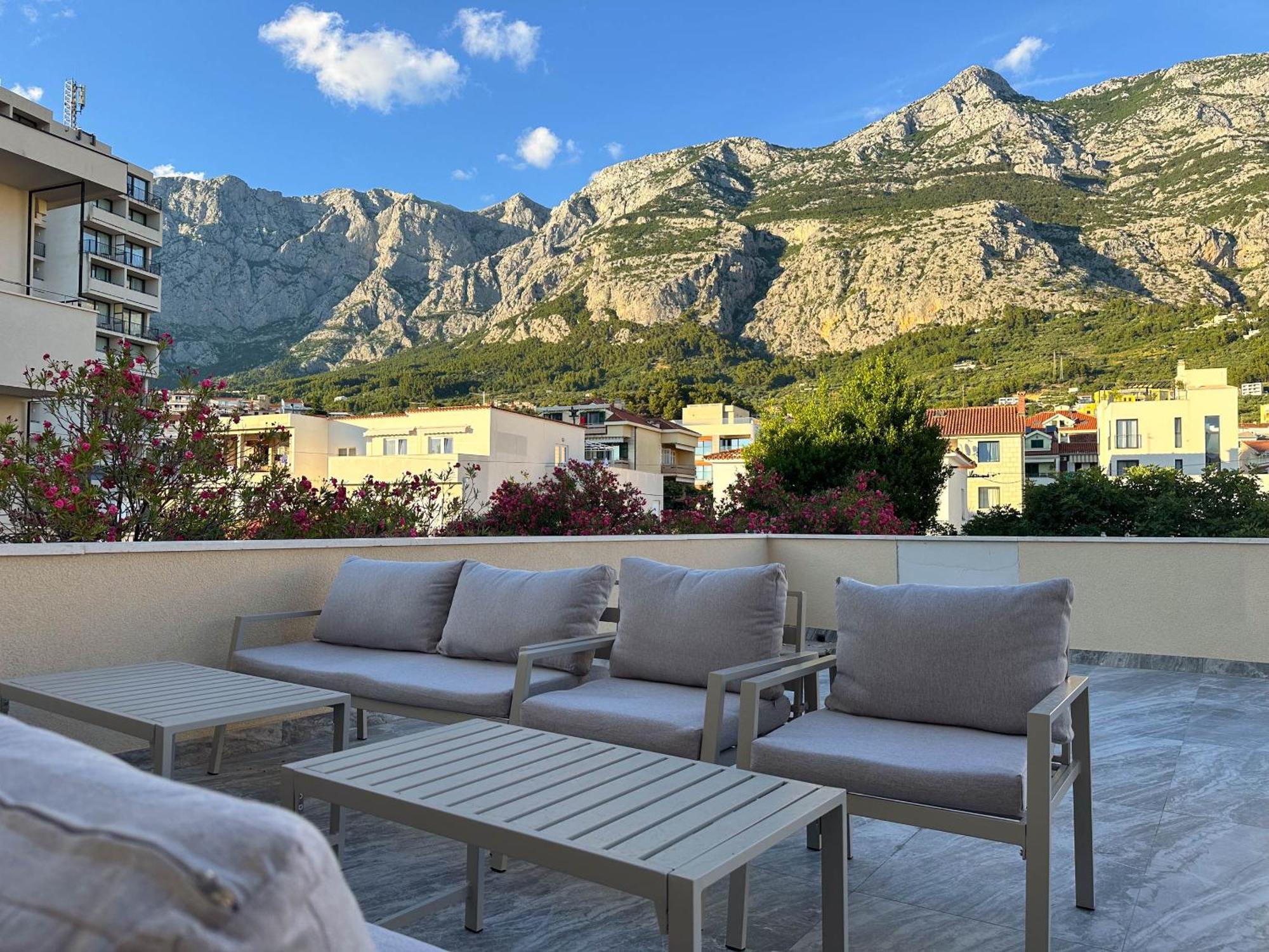 Beachfront Apartments Providenca With Free Parking Makarska Dış mekan fotoğraf