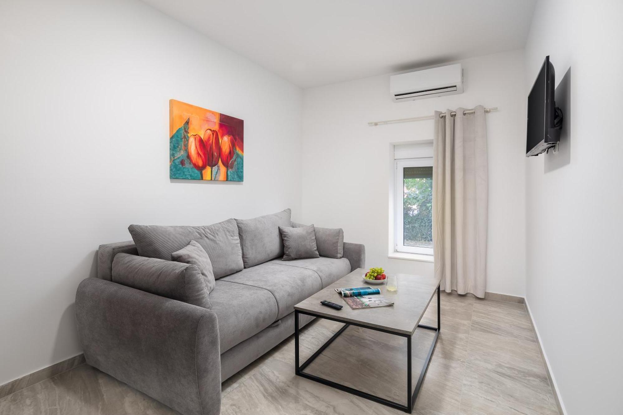 Beachfront Apartments Providenca With Free Parking Makarska Oda fotoğraf